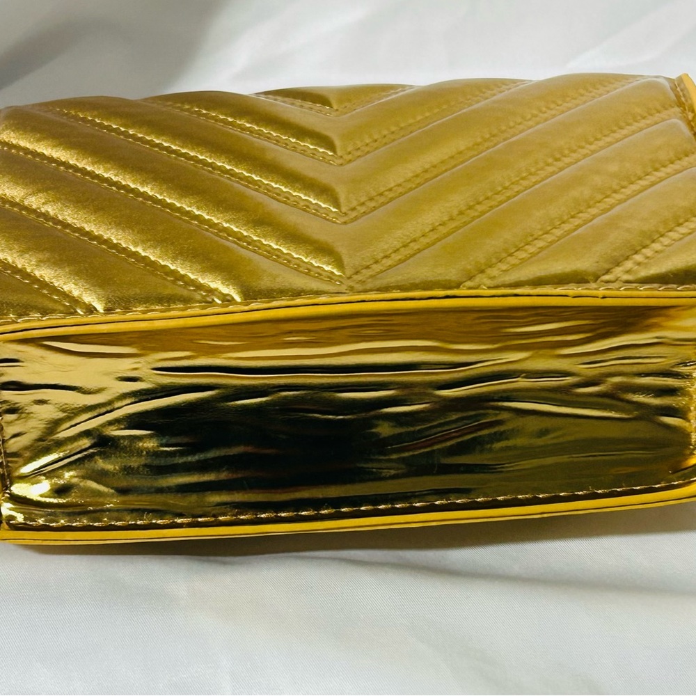 NWT/NIB Gold Quilted Chain Shoulder Bag / Source Unknown - Picture 6 of 9